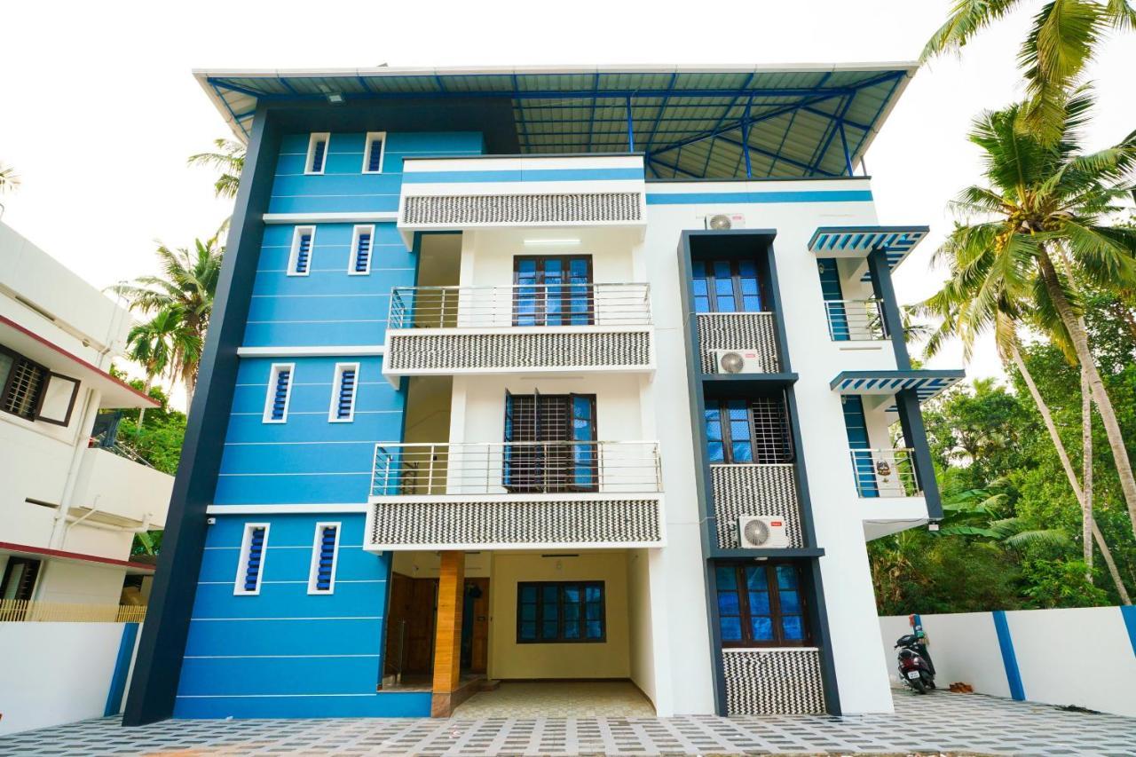 Hotel O Majestic Stays Kazhakuttam Esterno foto