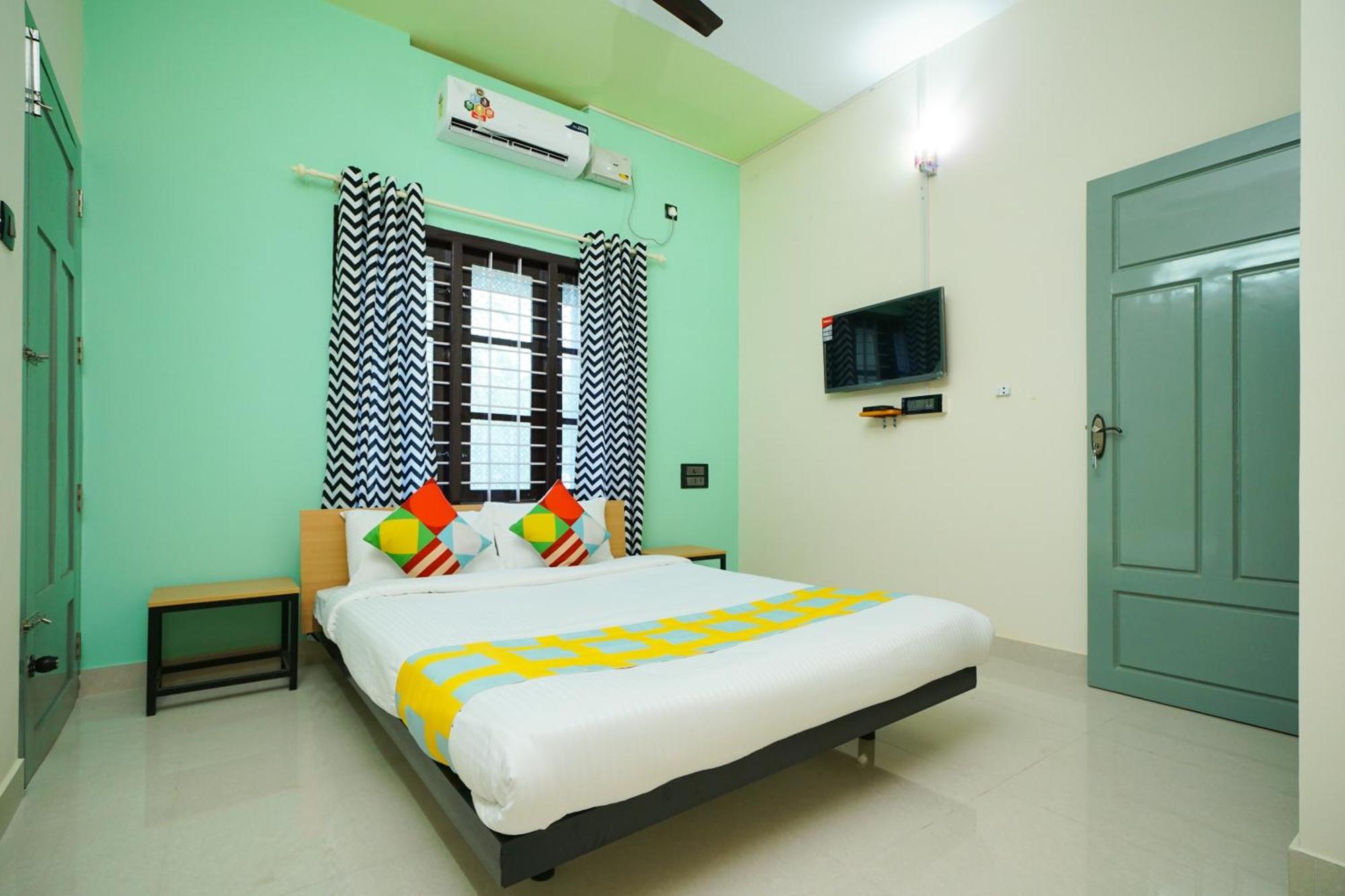 Hotel O Majestic Stays Kazhakuttam Esterno foto