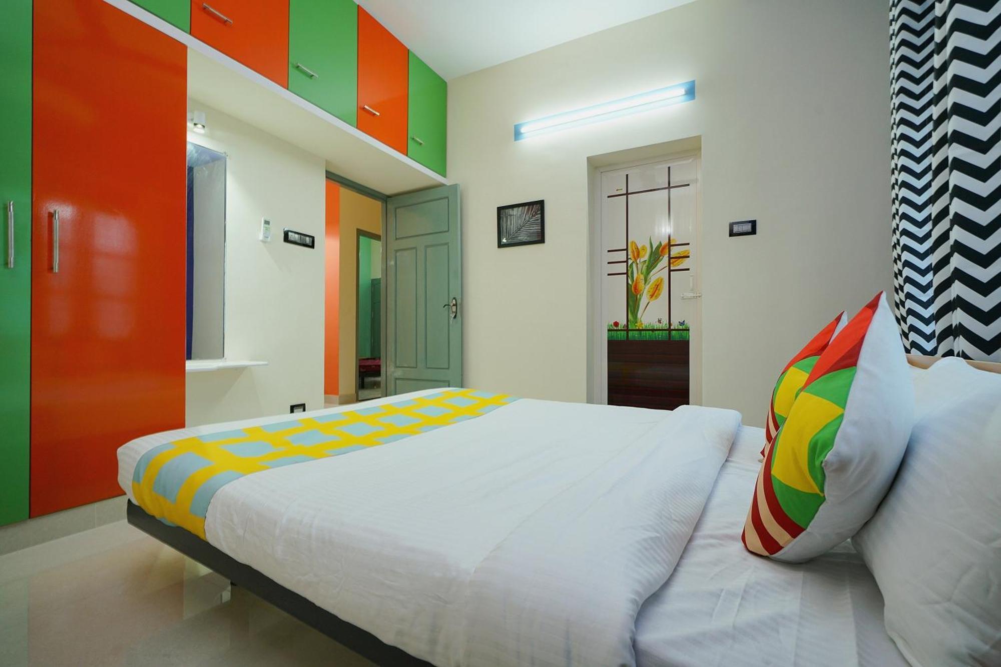 Hotel O Majestic Stays Kazhakuttam Esterno foto