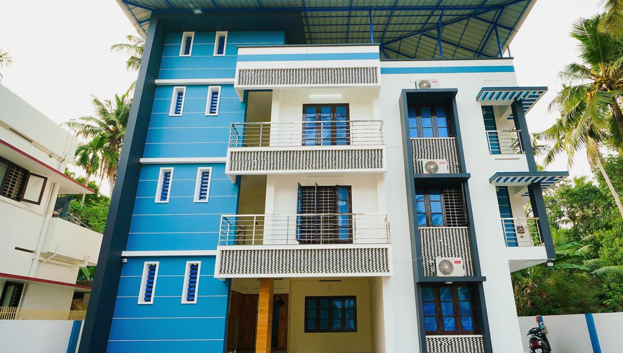 Hotel O Majestic Stays Kazhakuttam Esterno foto