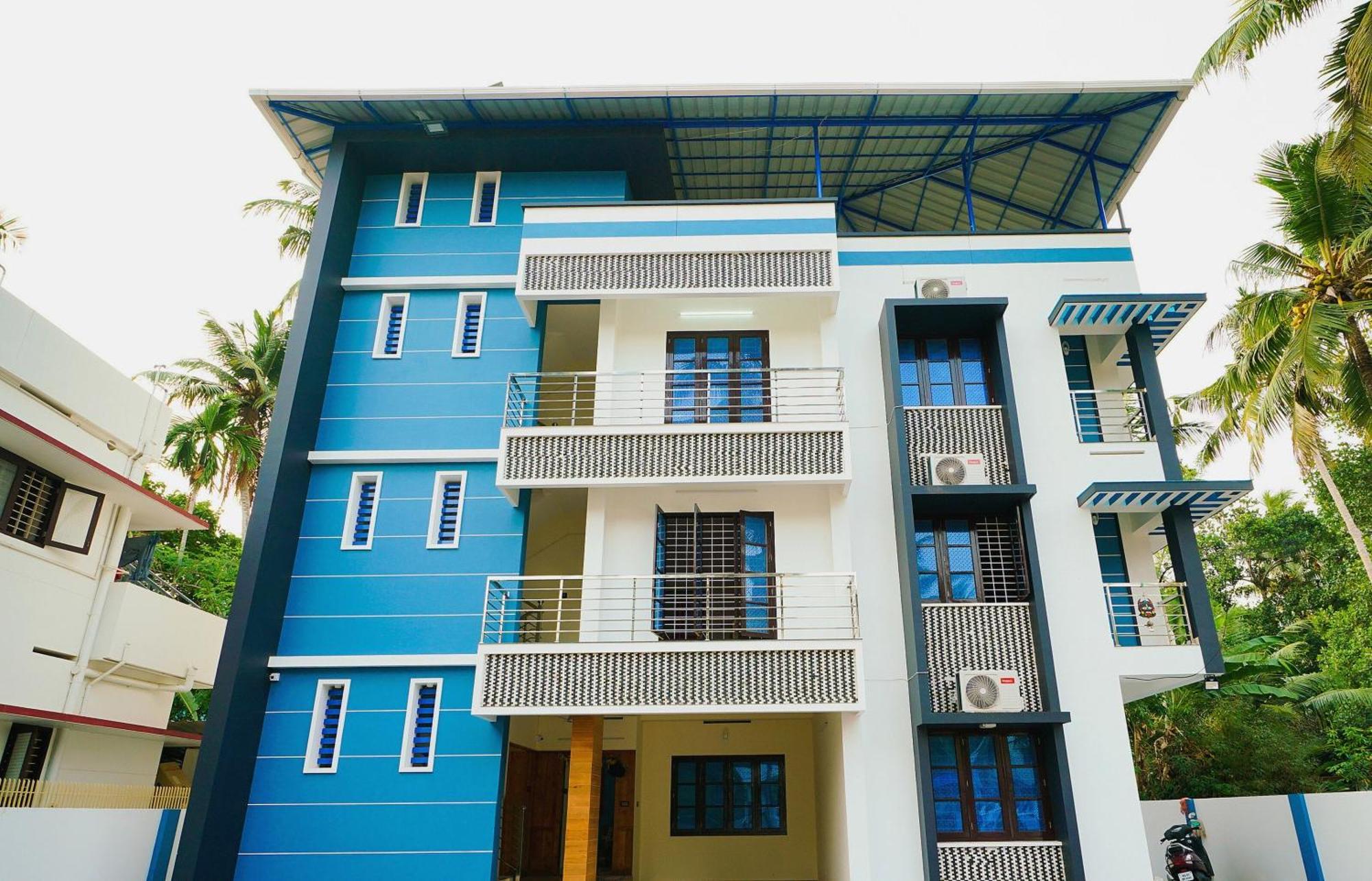 Hotel O Majestic Stays Kazhakuttam Esterno foto