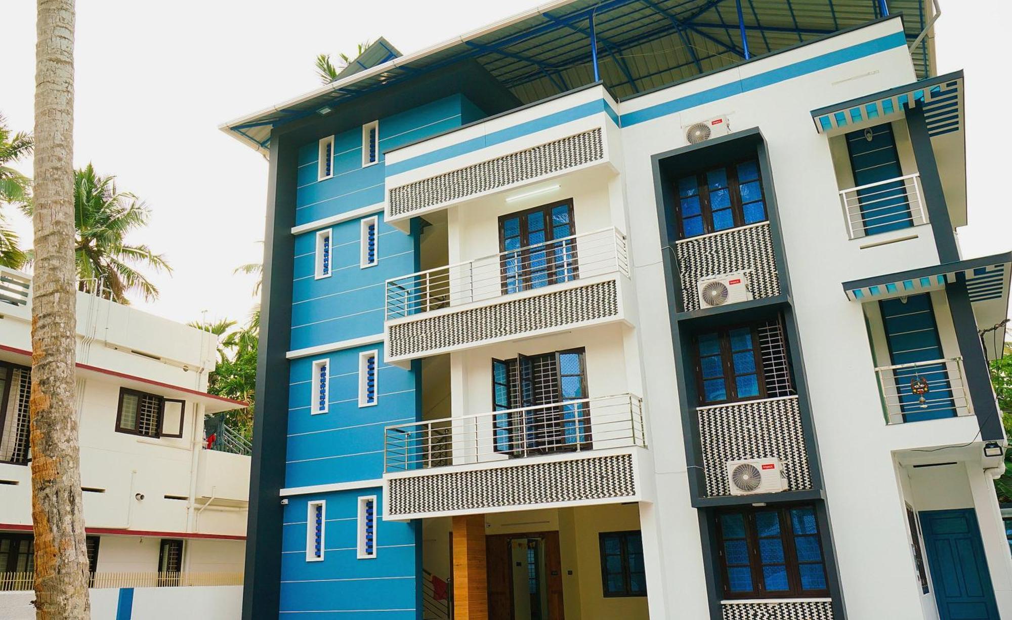 Hotel O Majestic Stays Kazhakuttam Esterno foto