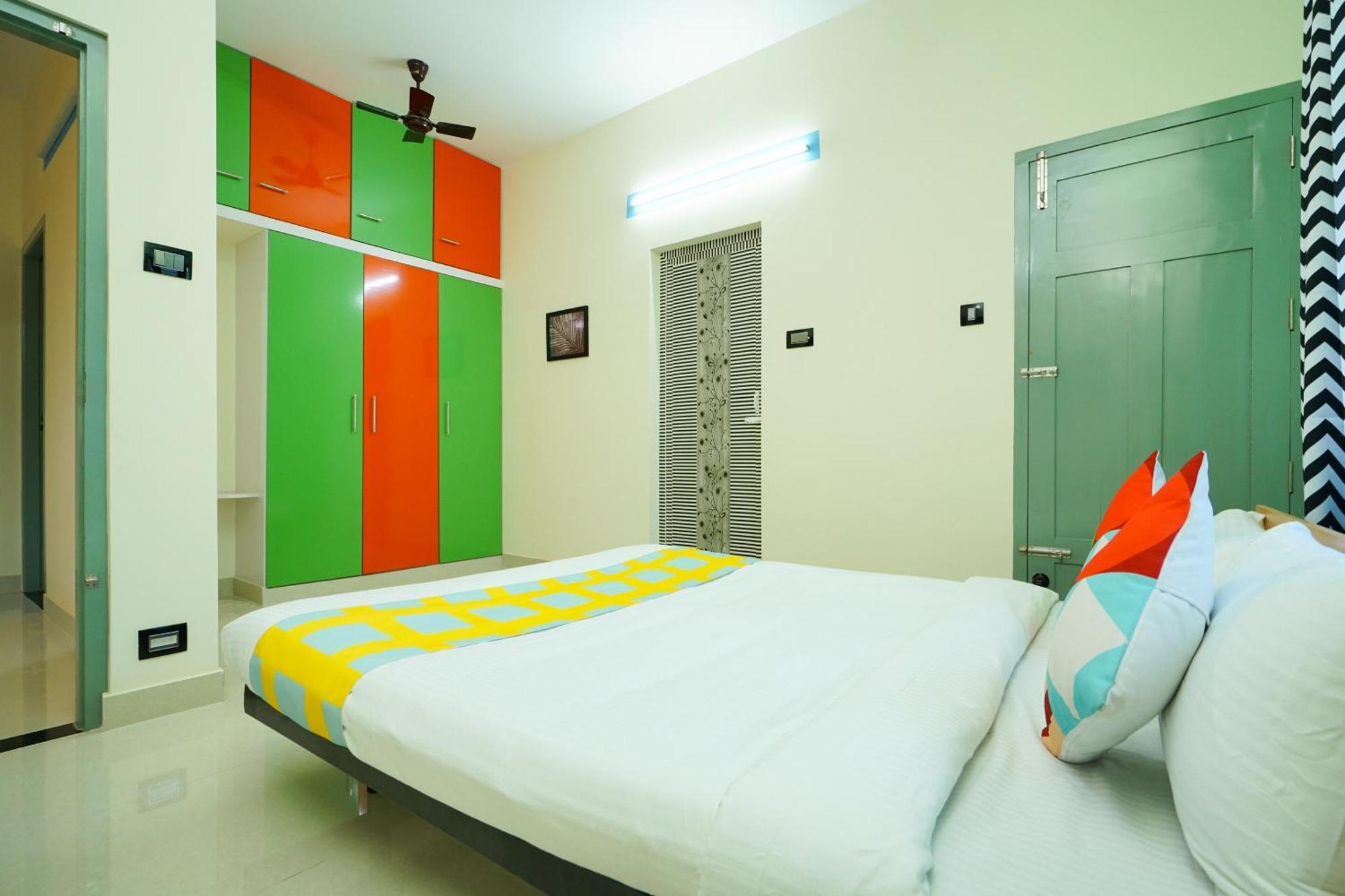 Hotel O Majestic Stays Kazhakuttam Esterno foto