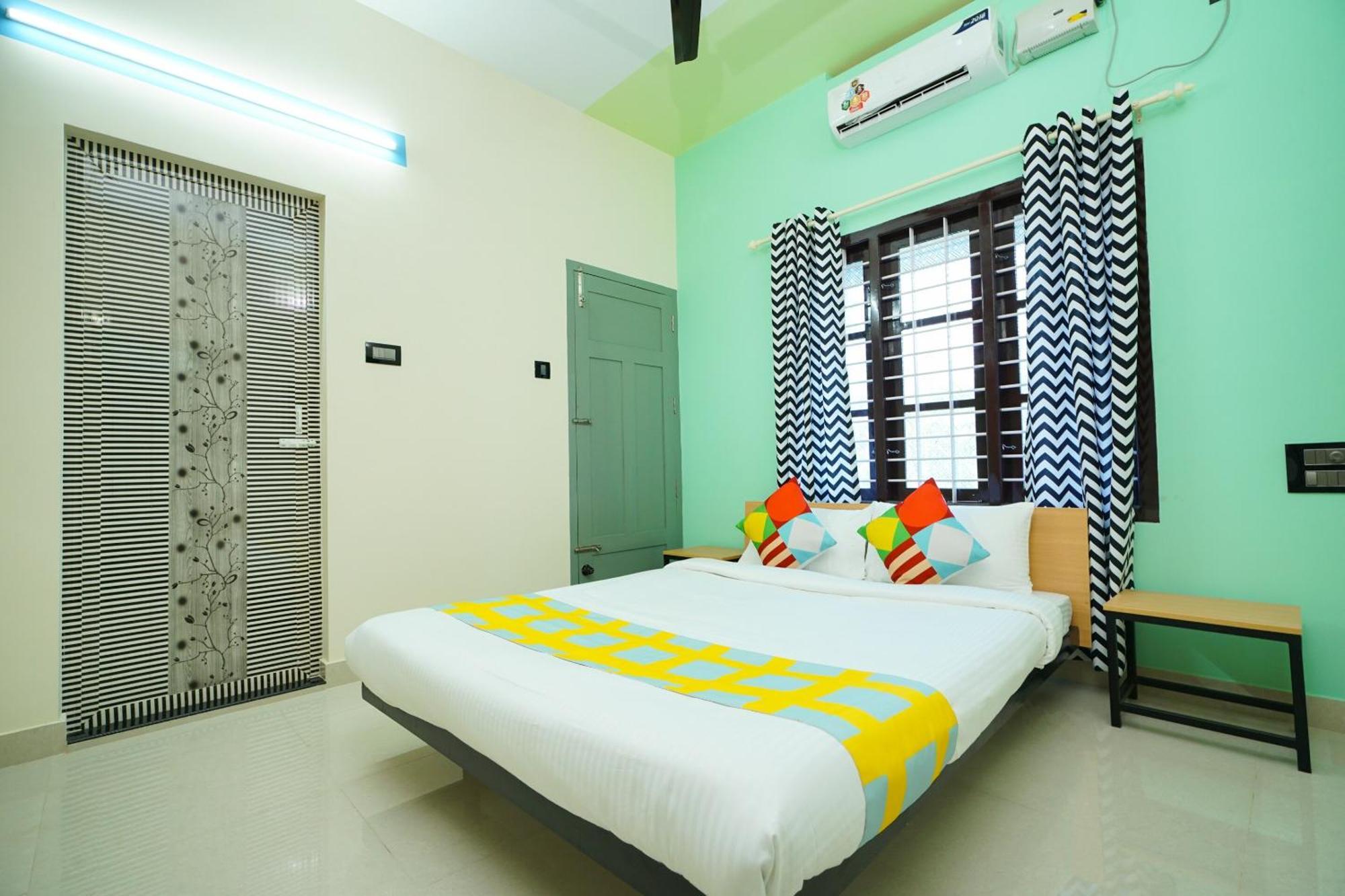 Hotel O Majestic Stays Kazhakuttam Esterno foto